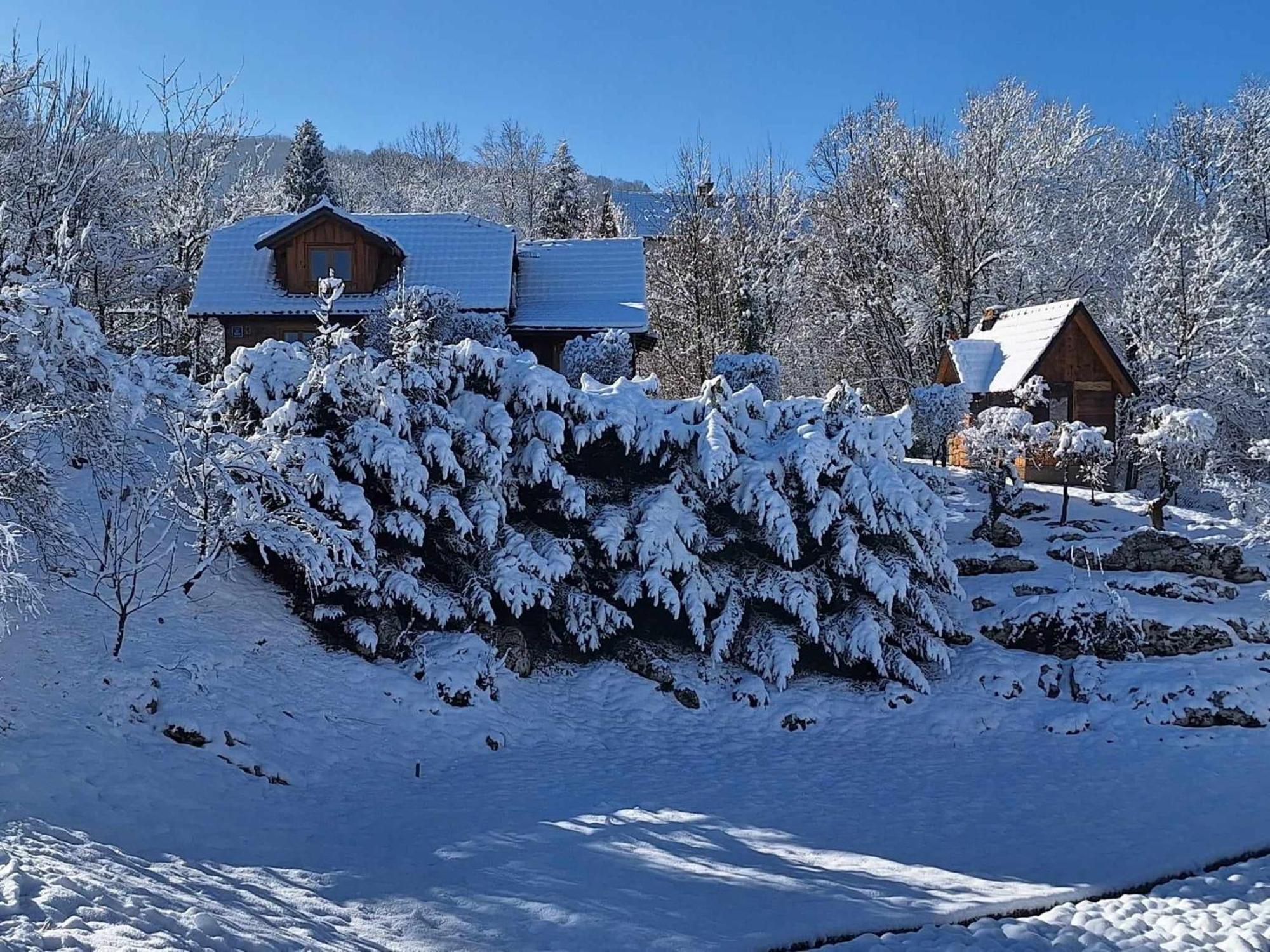 Holiday Home David Slunj Zewnętrze zdjęcie