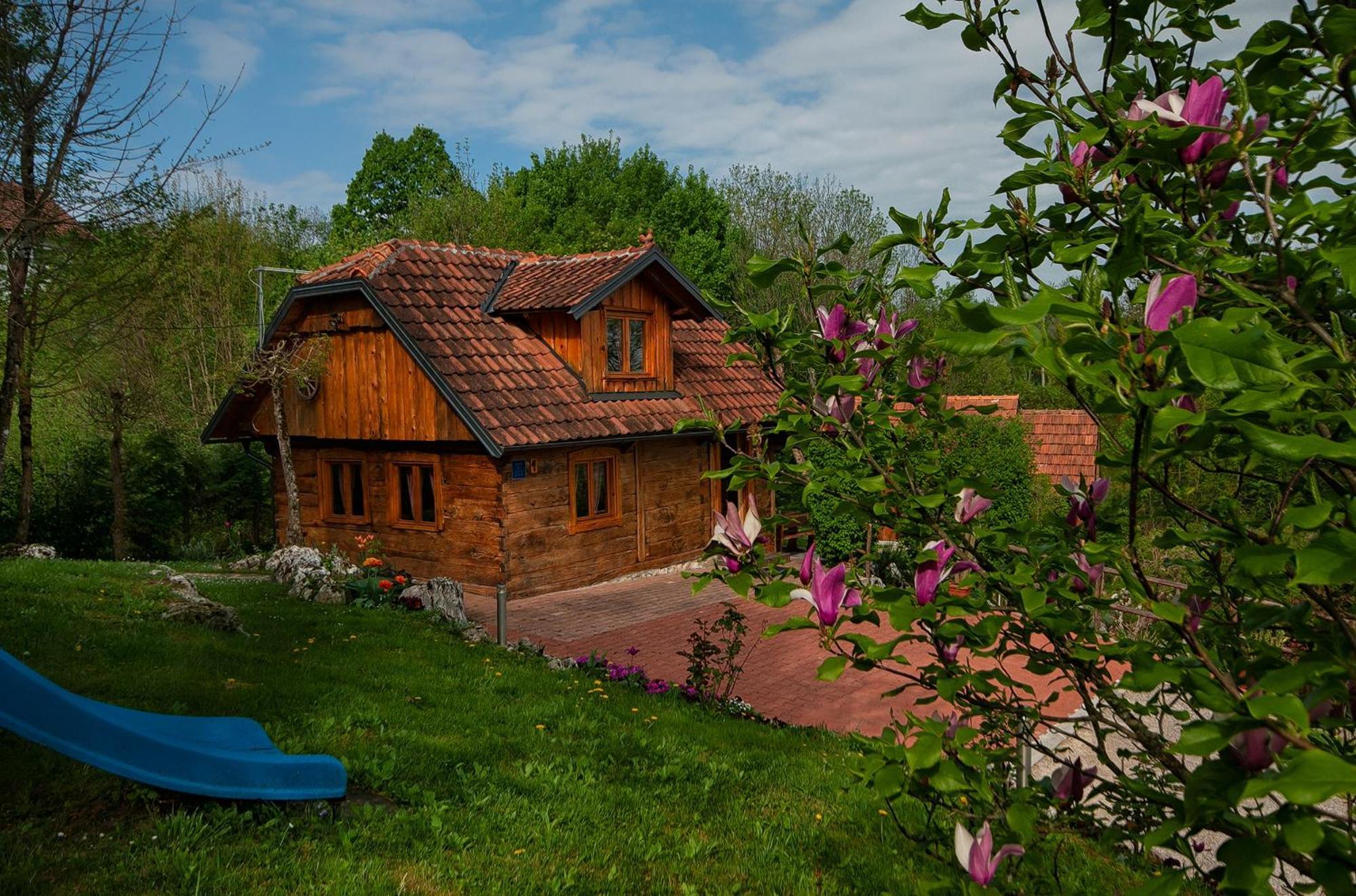 Holiday Home David Slunj Zewnętrze zdjęcie